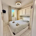Le Marin - Cosy Flat 500 Metres From The Sea Six-Fours-les-Plages